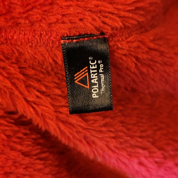 PATAGONIA bright red pullover - Picture 7 of 7